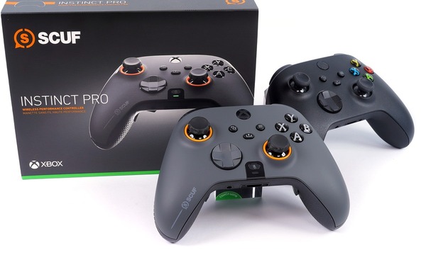 SCUF Instinct Pro」をレビュー。シェアボタンも背面ボタンも使える