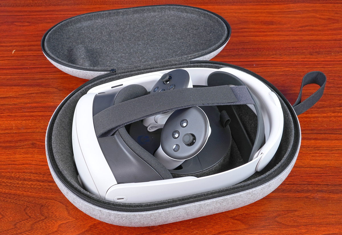 Meta Quest 3 携帯用ケース」をフォトレビュー。薬品臭なしで安心