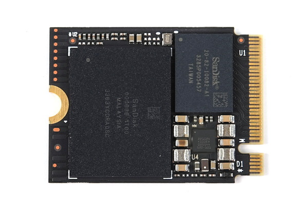 使用時間300時間 WD_BLACK SN770M 2TB 使用時間300時間 WD_BLACK