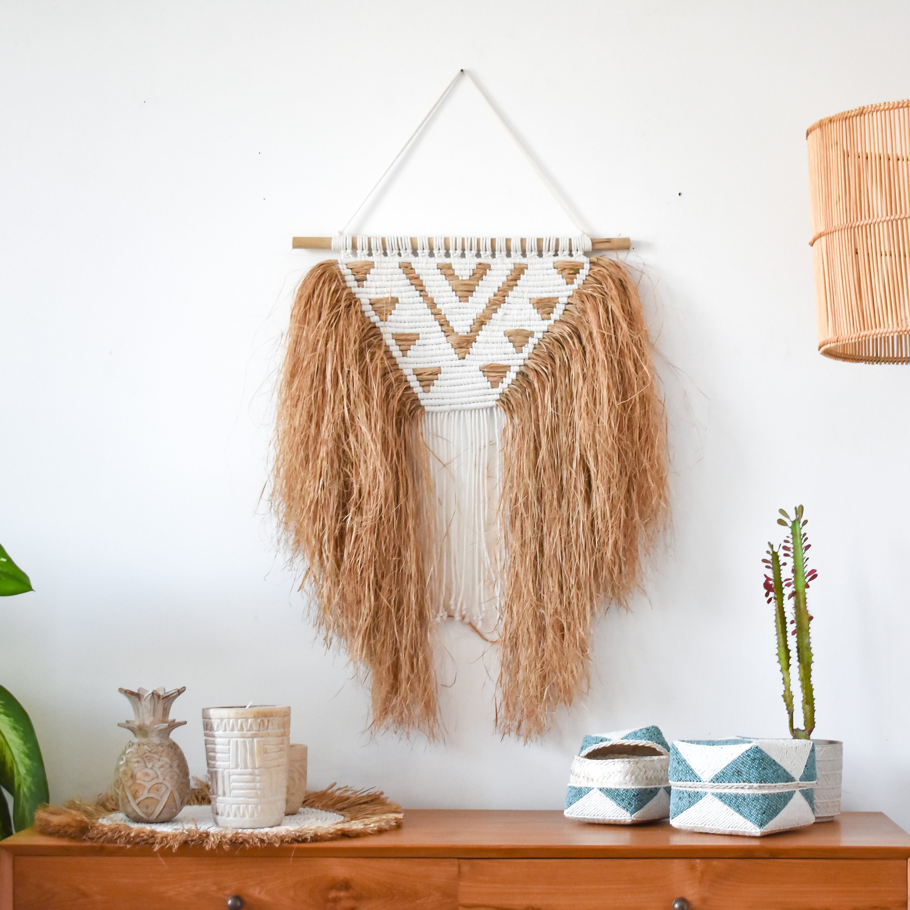 Raffia and macramé wall decor Kanobe | Joglo Living