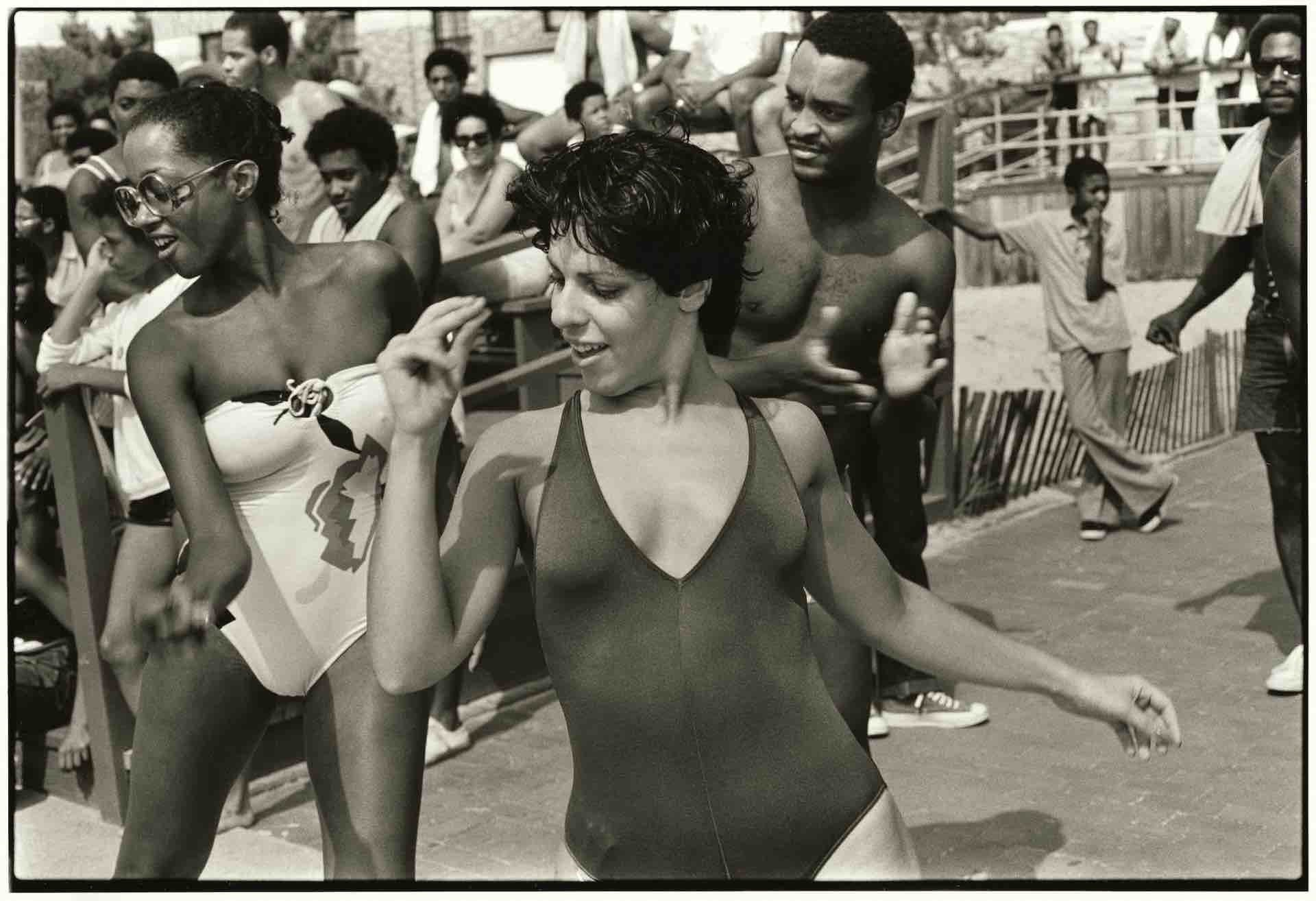 Jones Beach - The Photography of Joseph Szabo