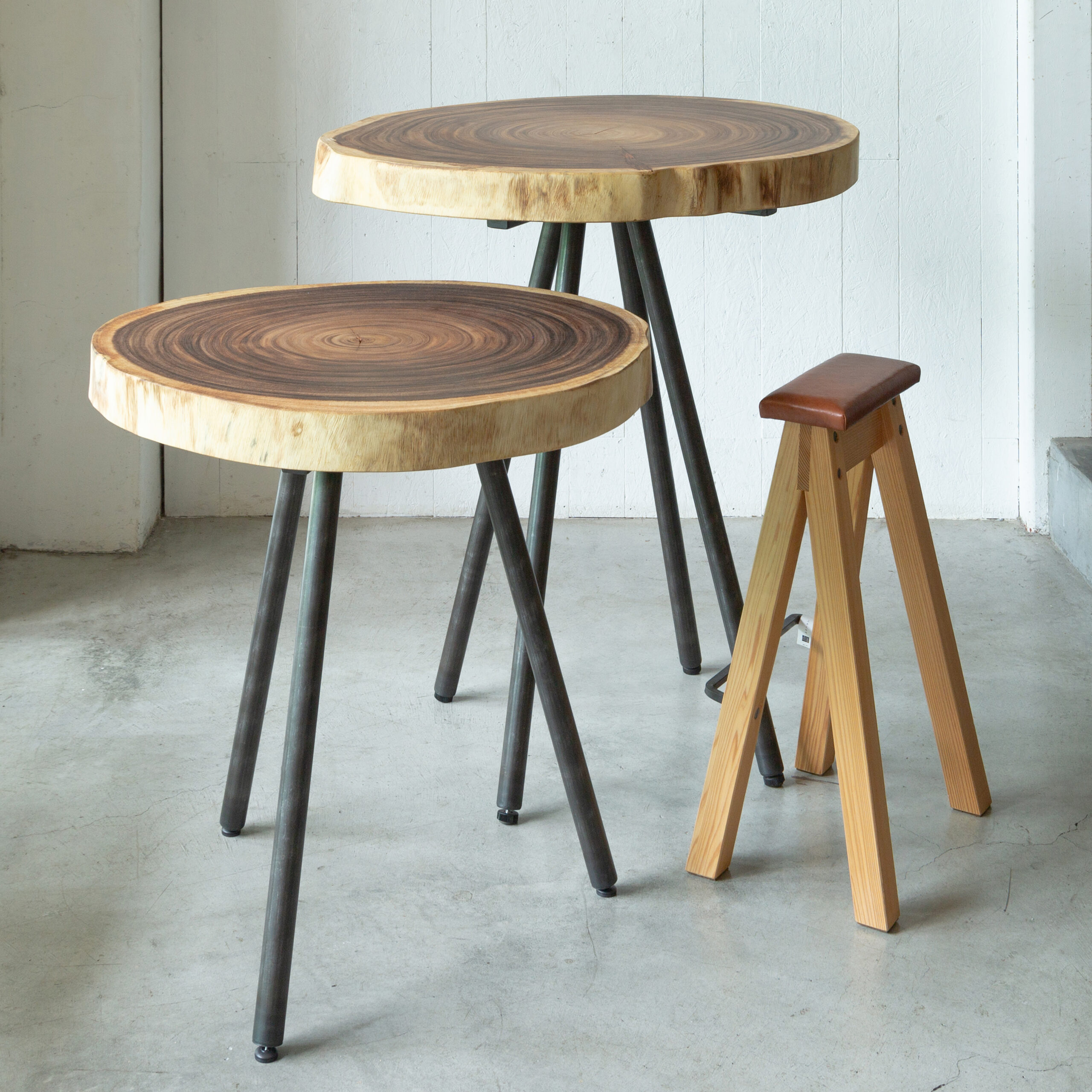 この木なんの木-円に沿う-【ハイカウンターテーブル】 – 上手工作所