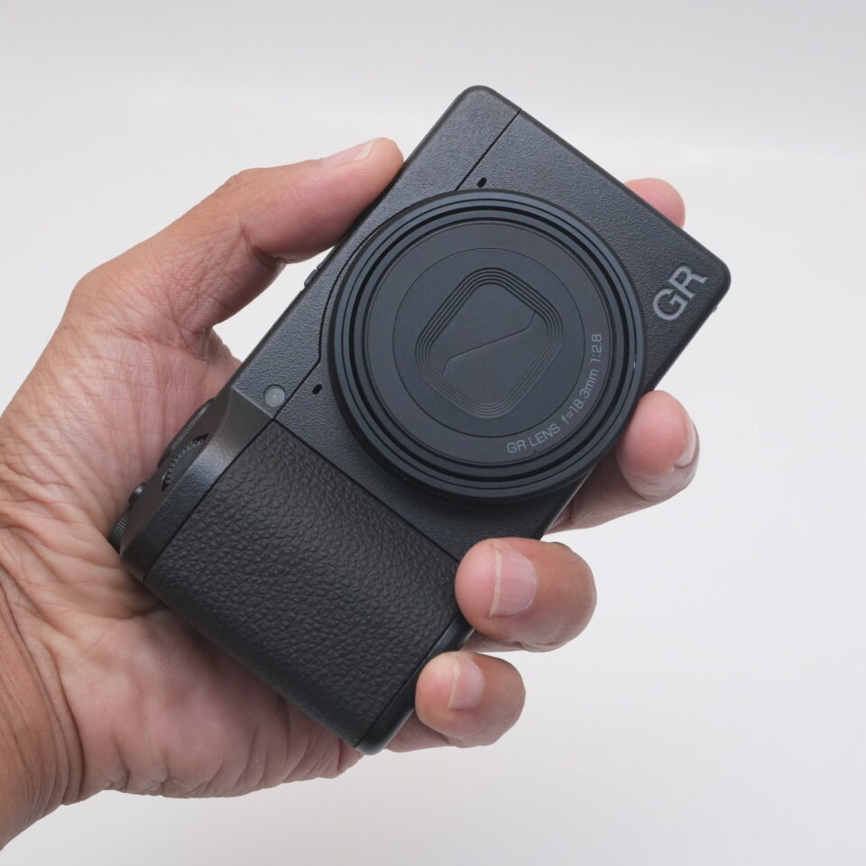 RICOH GR IVをレビュー！スペックや特徴おすすめポイントとは
