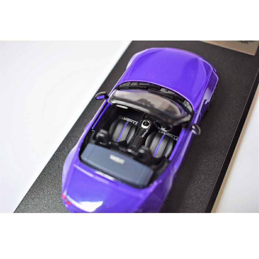 サンフレッチェ広島 30周年記念1/43スケールマツダロードスターND