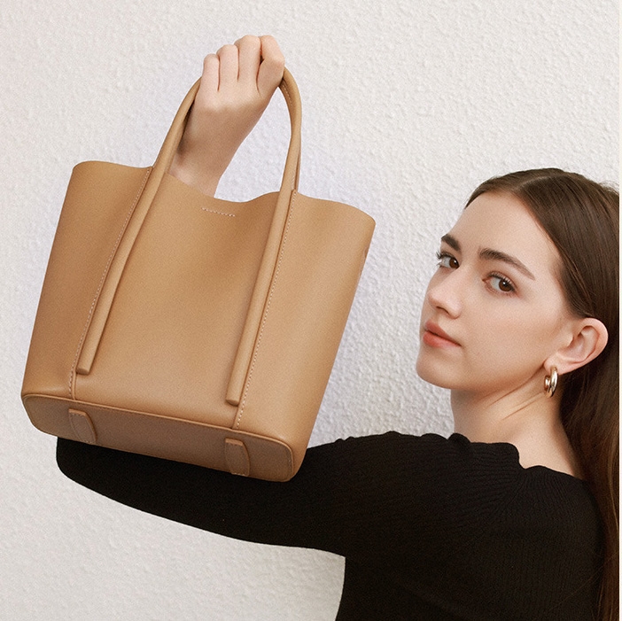 ベージュ レザー ミニ トート ショルダー ハンドバッグ | Baginning