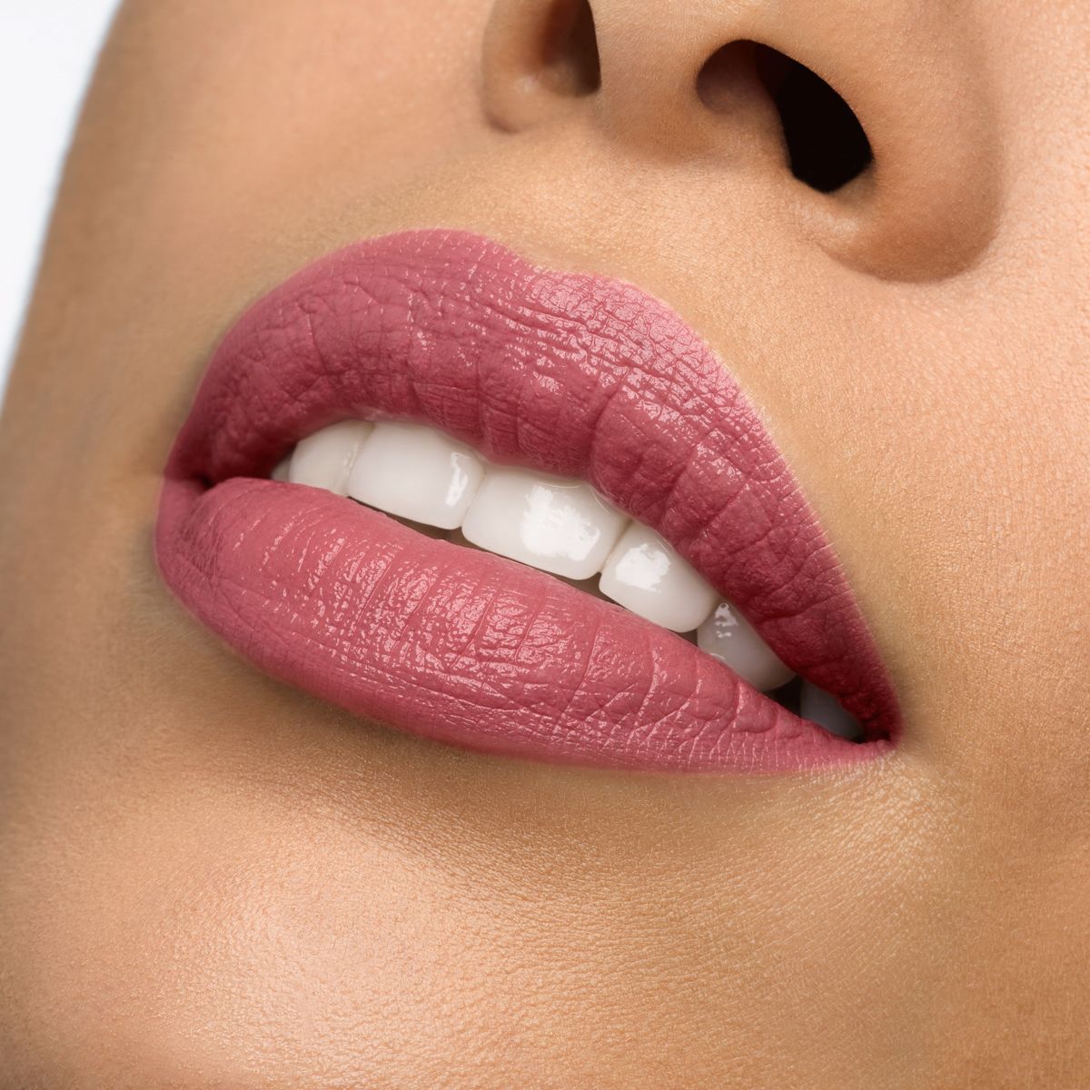 ルージュルブタン シルキーサテン Belly Bloom 011 - Christian