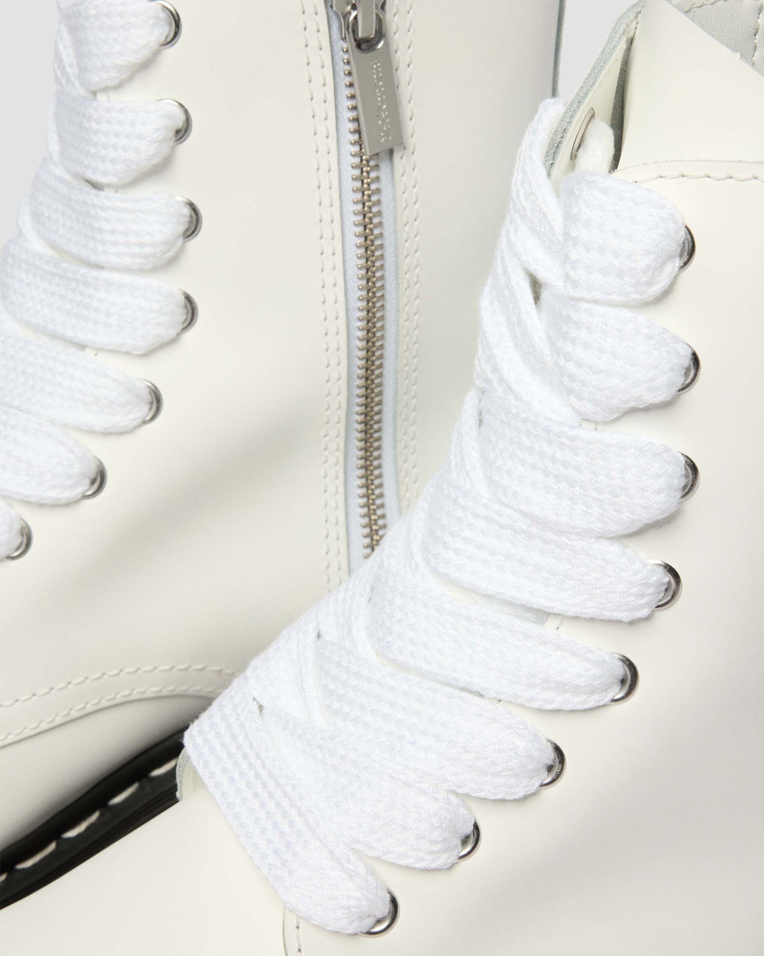 JADON ホワイトステッチ 8 ホール ブーツ