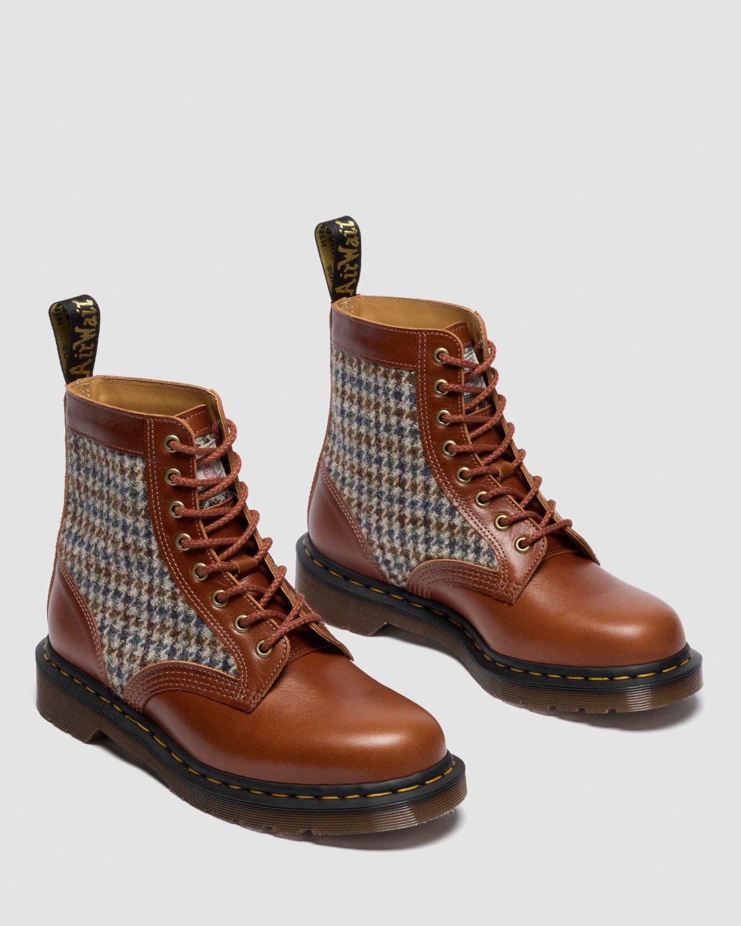 MIE 1460 PASCAL HARRIS TWEED 8 ホール ブーツ
