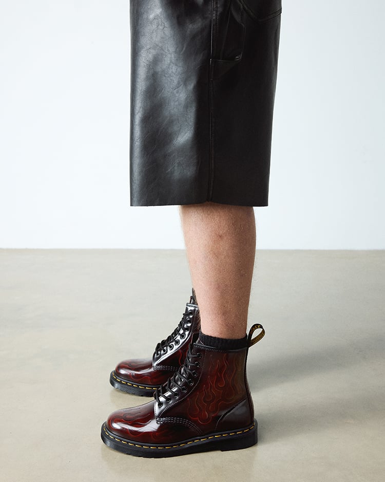 1460 INFERNO 8 ホール ブーツ