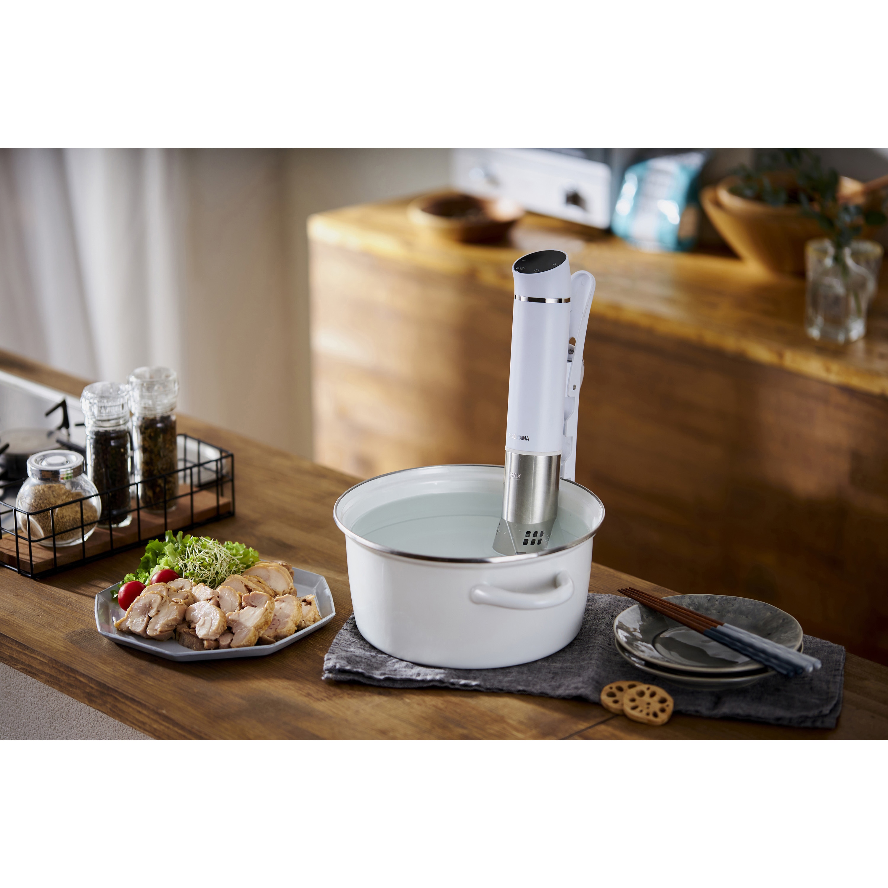 LTC-02-W スリム低温調理器 1個 アイリスオーヤマ 【通販モノタロウ】