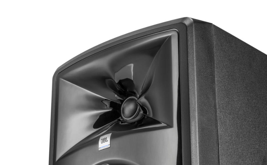 JBL 305P MkII | パワード12.7 cm（5インチ）双方向スタジオモニター