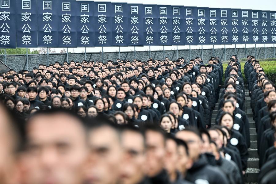 中国、南京大虐殺犠牲者の国家追悼式開催