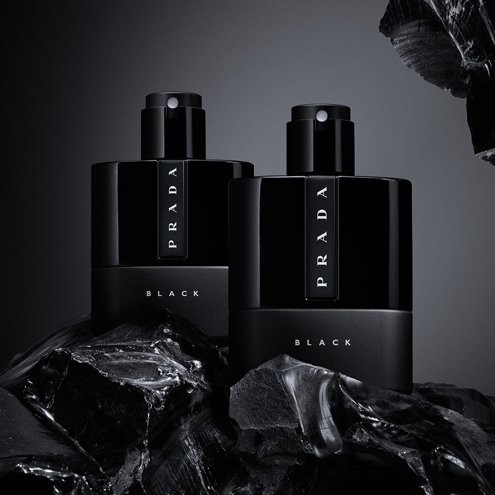 プラダ ルナロッサ ブラック オーデパルファム｜プラダ ビューティ公式