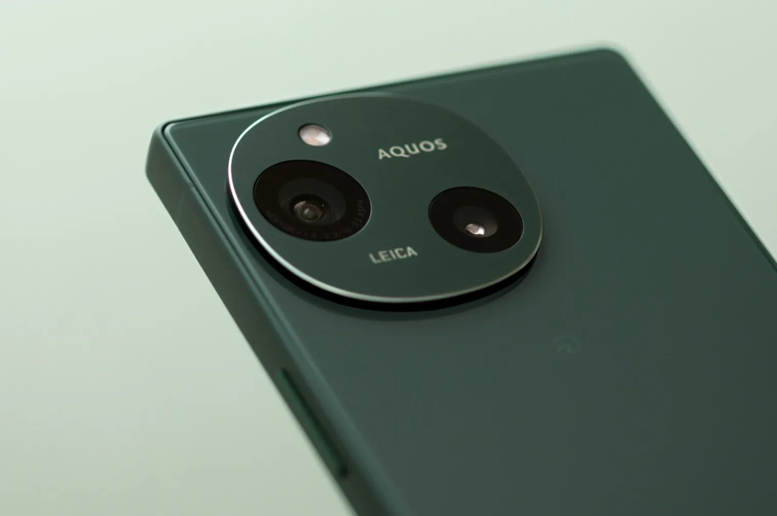 AQUOS R9の特長｜AQUOS：シャープ