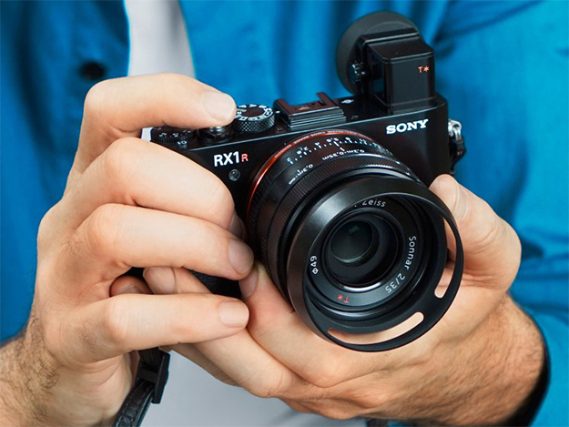 米ソニー、4240万画素フルサイズセンサー搭載「RX1R II」を海外で発表