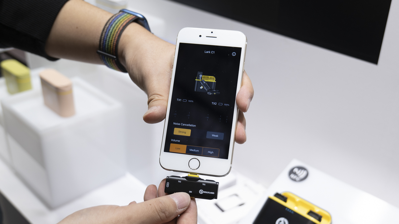 Hollyland：iPhone・Android向けワイヤレスマイクシステム「Lark C1