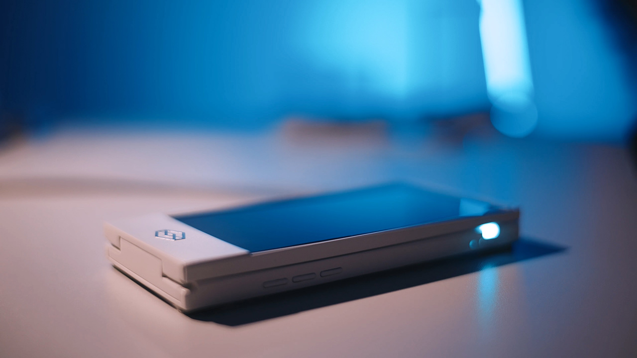 Looking Glass Goホワイト 本体と付属品 Looking Glass、初の