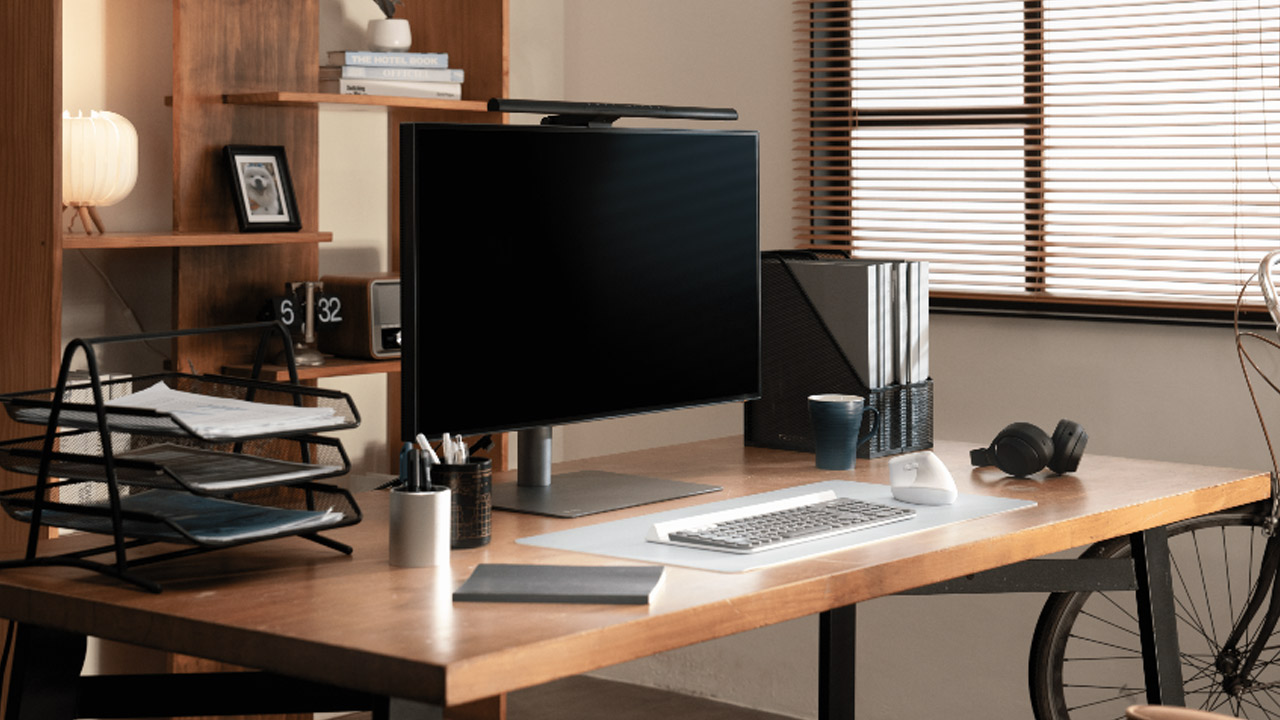 BenQ、新モニター専用ライト「ScreenBar Pro」を発売。シリーズ史上