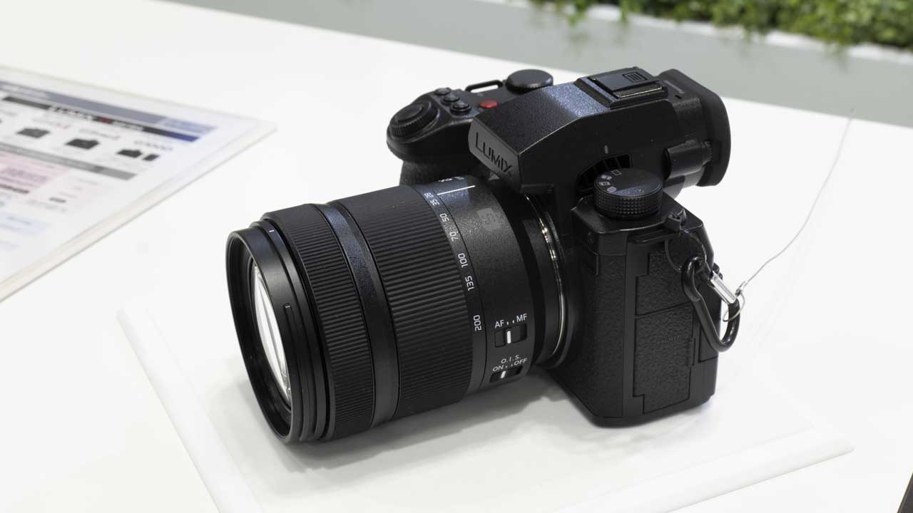 パナソニック、1本で何でも撮れる高倍率ズームレンズ｢LUMIX S 28-200mm