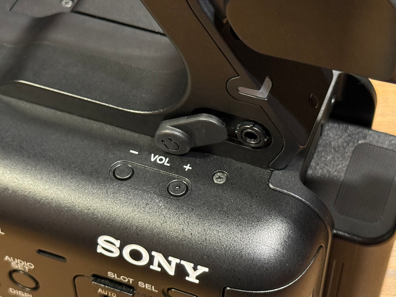 ソニーの6年ぶり新型カメラ「PXW-Z200」。プロの視点で見る新世代