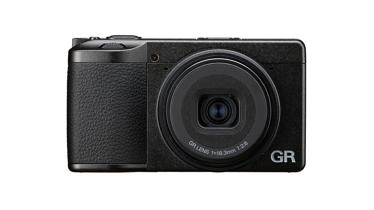 リコー、GRシリーズ最新モデル「RICOH GR IV」の開発を発表。今秋発売