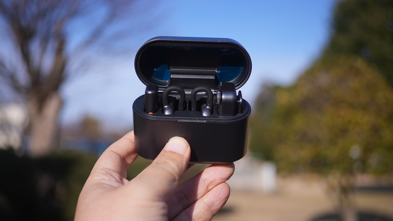 Hollyland「LARK M2S」レビュー。極小を極めたU字クリップ式