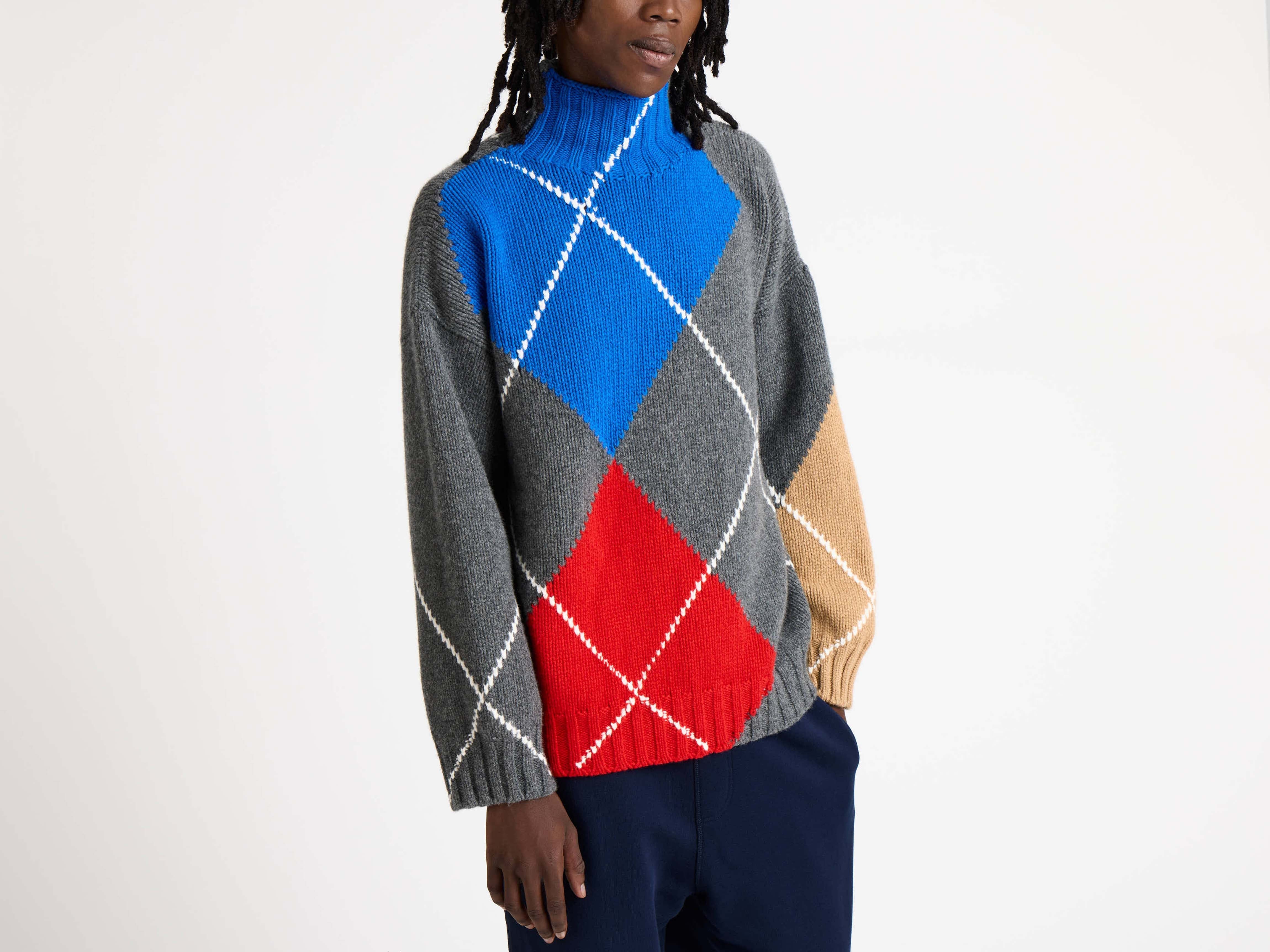 MENS JW ANDERSON X PRINGLE TURTLE-NECK ARGYLE JUMPER IN CHARCOAL