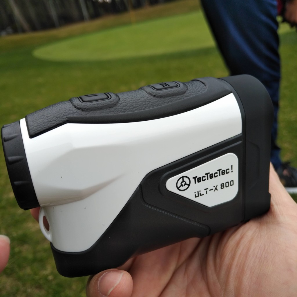 初のゴルフ用レーザー距離計「TecTecTec!ULT-X800」購入！簡単操作で