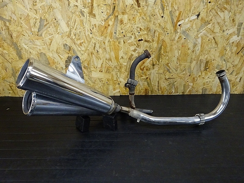 格安 マグナ 250 純正 マフラー 希少な後期車両より取り外し品 入手