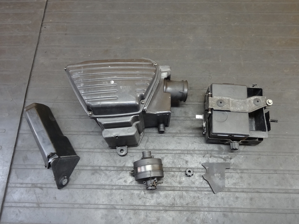 171029.A】SR400☆純正エアクリーナーボックス バッテリーボックス