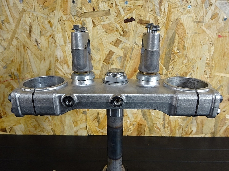 190417.S】DR-Z400SM(SK44A-100)☆ ステム アンダーブラケット トップ