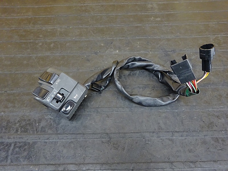 200406】ZX-6R('13 ABS)◇ ハンドルスイッチ左 スイッチボックス左