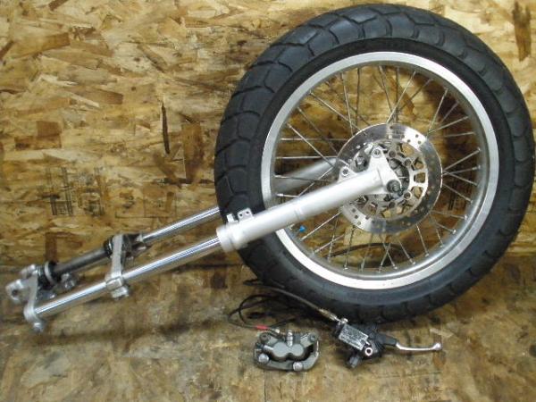 TW200（DG07J-024）◇ステム フロントフォーク フロントホイール