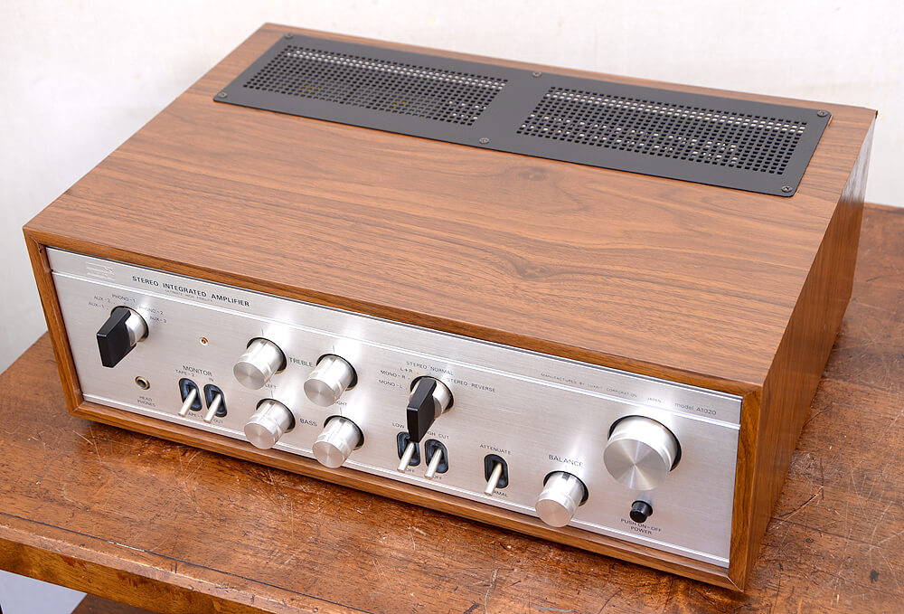 LUXKIT A1020 真空管プリメインアンプ / 札幌の中古オーディオ