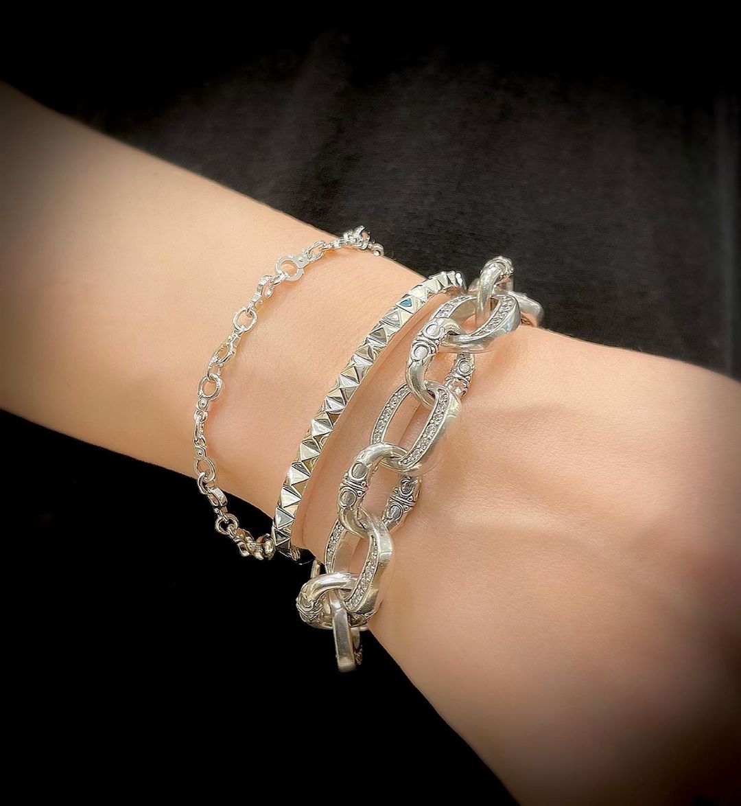 SUPERB STUDS バングル | ジャスティン デイビス（JUSTIN DAVIS）公式