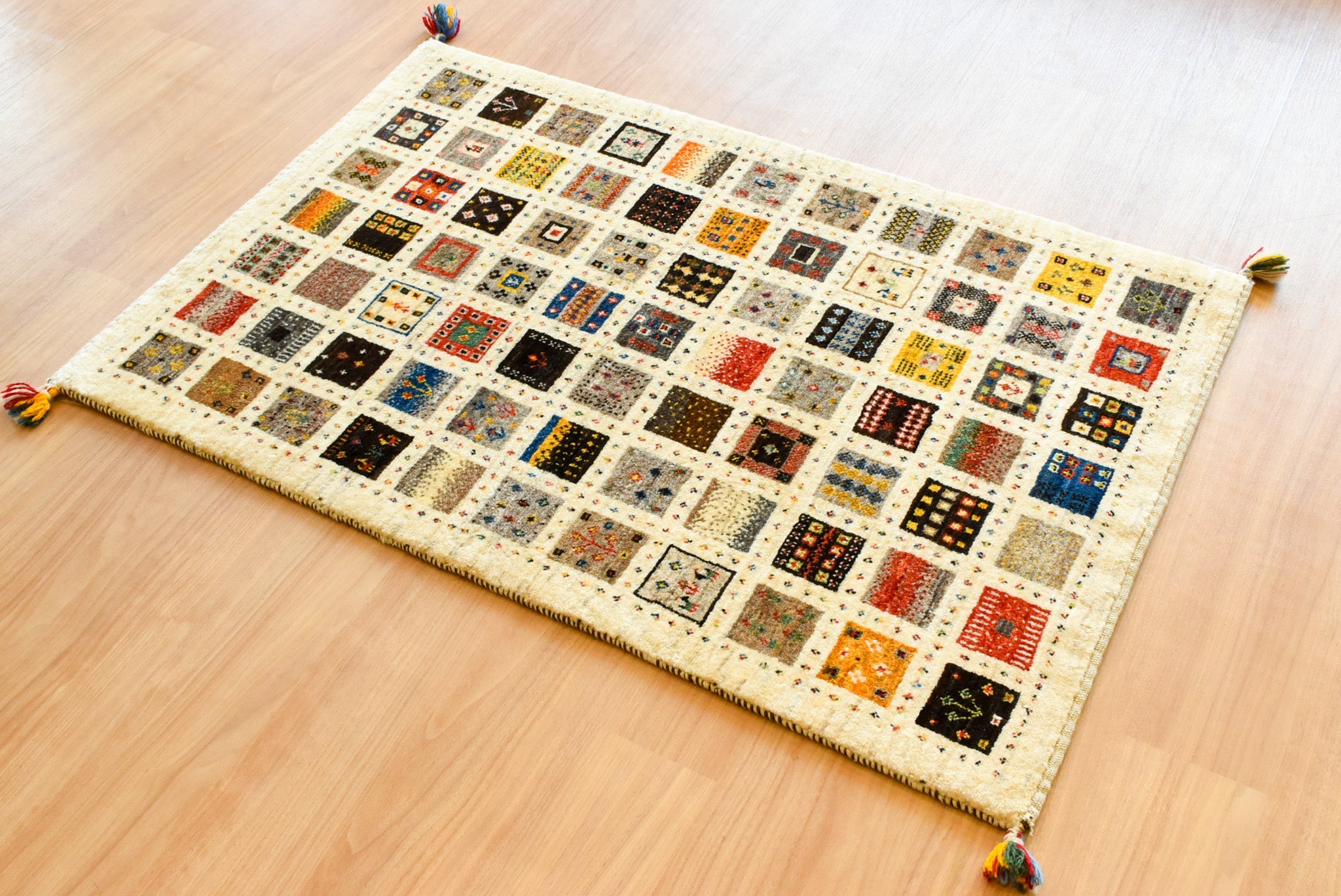 ギャッベ イラン産玄関マットサイズ 85×129