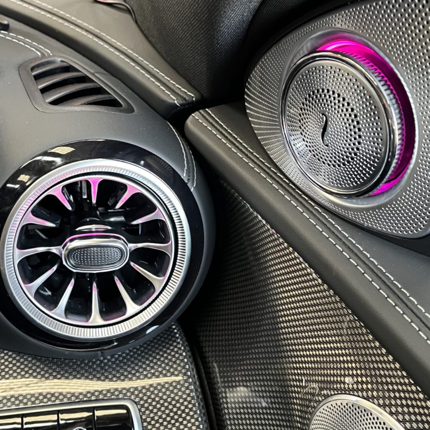 W213 E63S アンビエントライト連動エアコン吹き出し口＆ロータリー