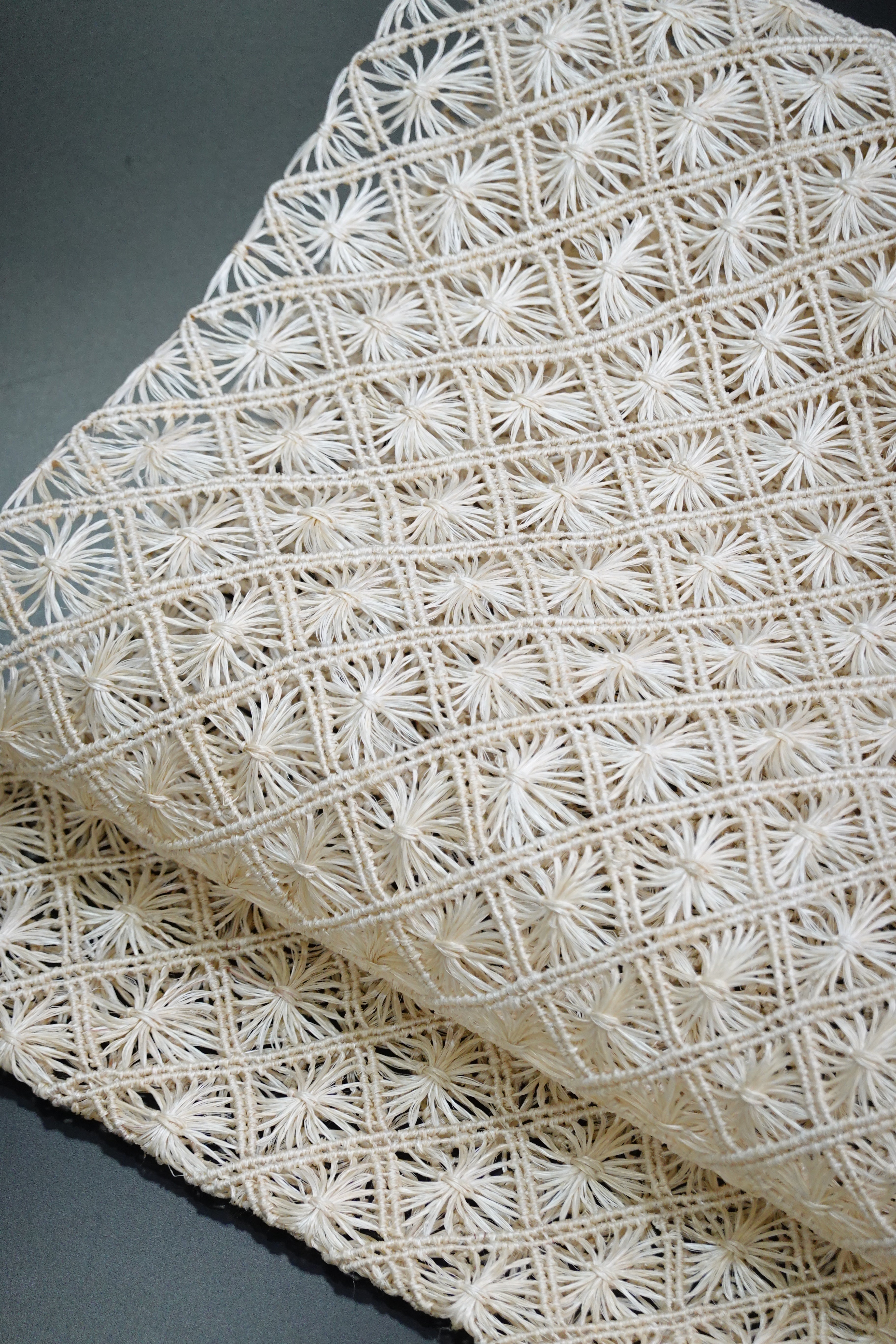 誉田屋源兵衛】八寸名古屋帯 芭蕉通風段文 生成り〈お仕立上り品