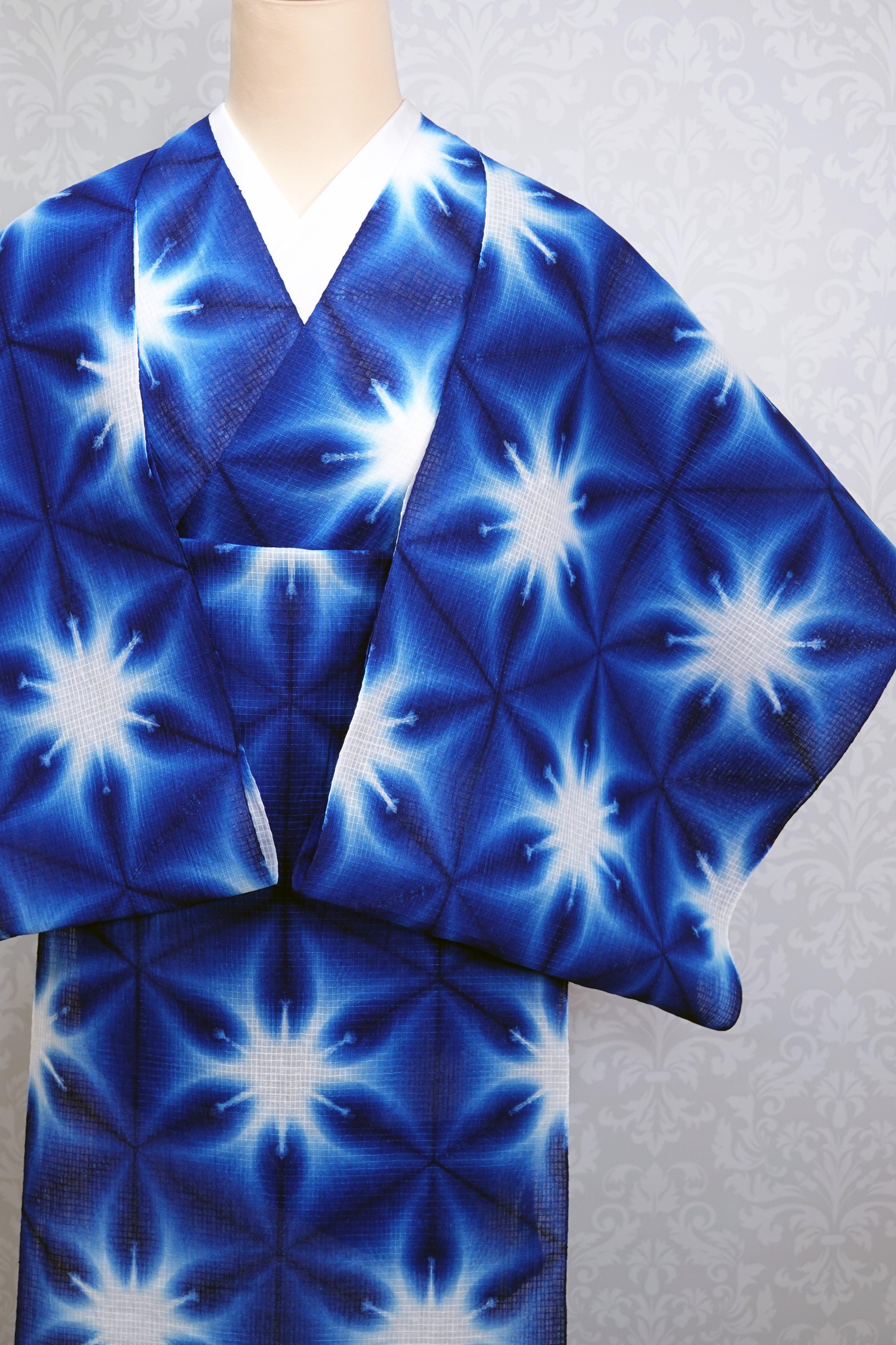 藤井絞】雪花絞り 浴衣 青紺系×白【綿麻浴衣】 – きものKUREHA
