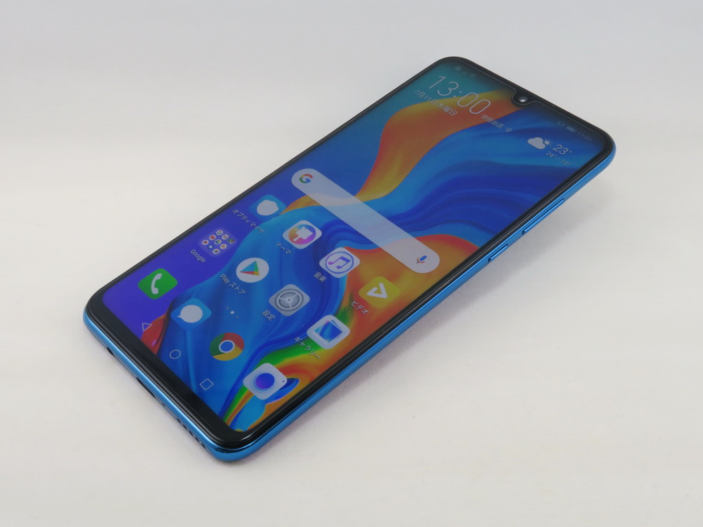 AI対応トリプルカメラを搭載したハイコストパフォーマンスモデル