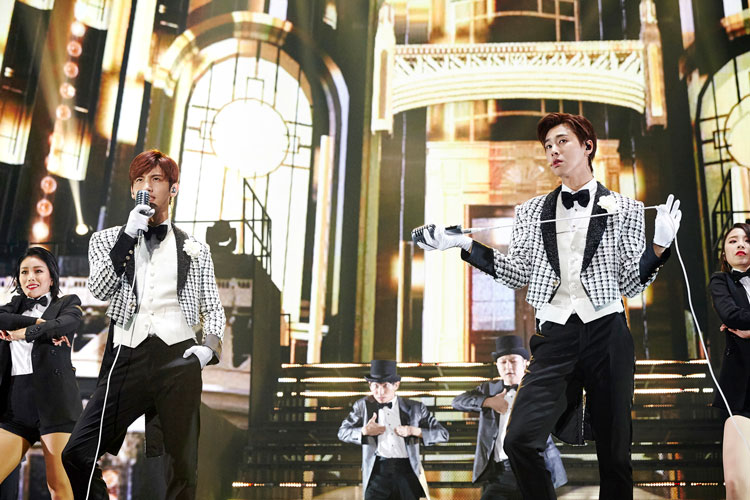 東方神起、ソウルアンコールコンサートで2万人を熱狂の渦に！トップ