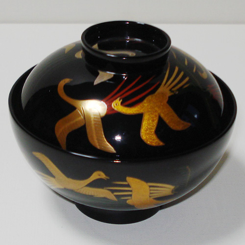 輪島塗 吸物椀 蓋付き -鳳凰の高蒔絵仕上げ- [内外面とも黒色] 布袋形