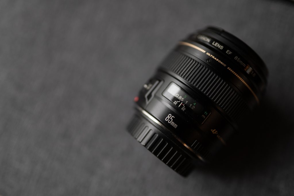 神コスパ】Canonの中望遠レンズEF85mm F1.8 USMを作例付きレビュー！