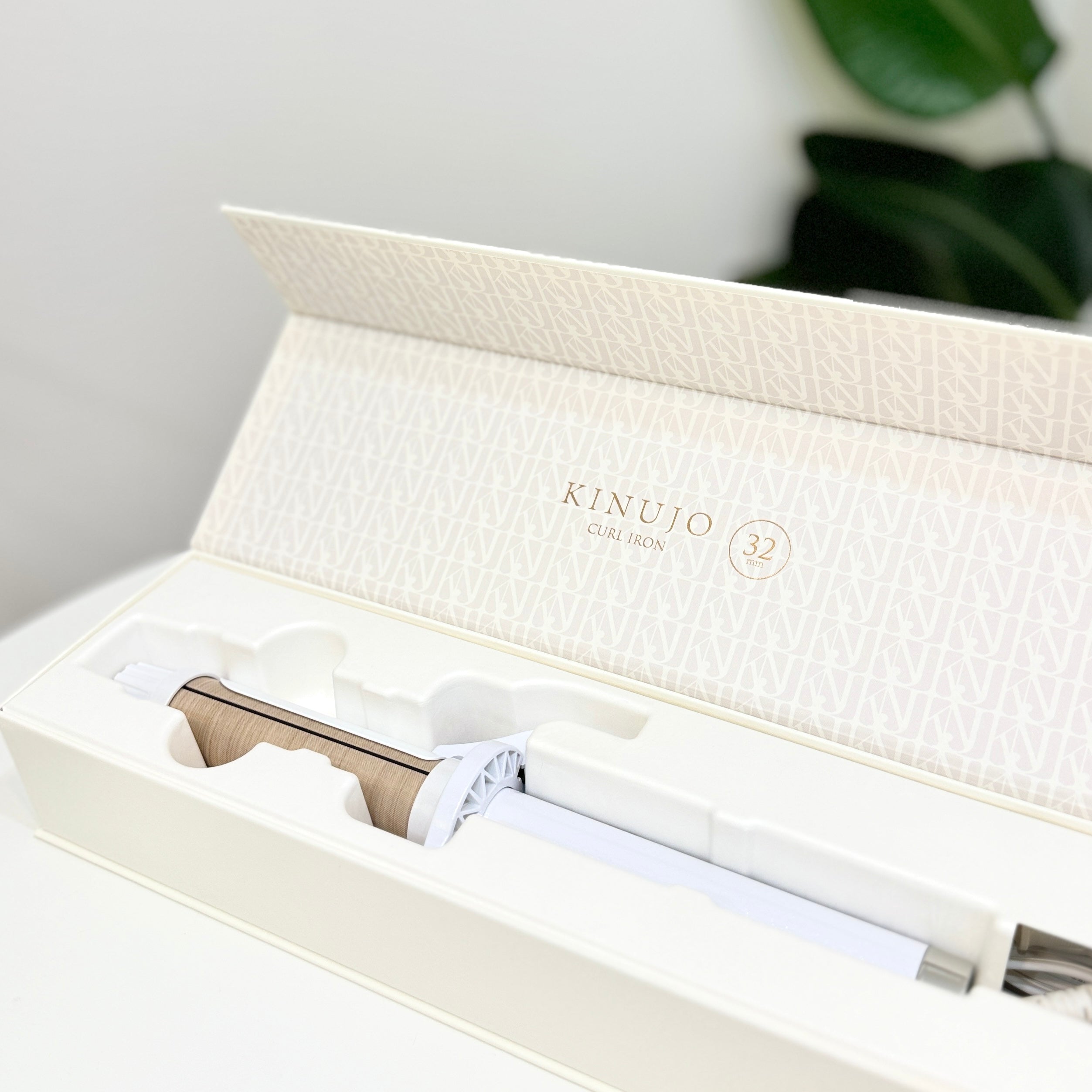 公式】新KINUJO Curl~絹女カール~アイロン【26/32/38mm】 – 髪との暮らし。