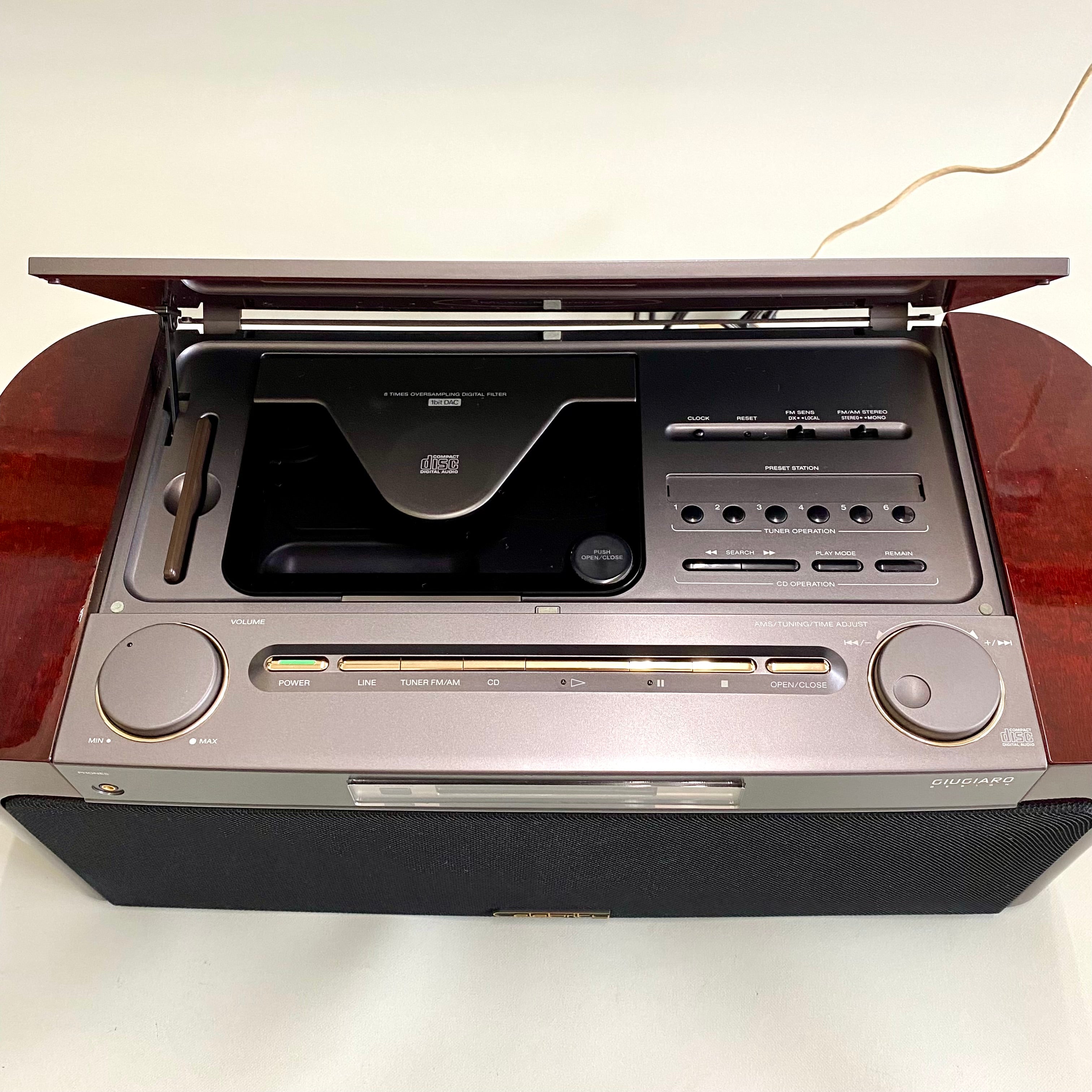 送料無料】SONY （ソニー）Celebrity セレブリティ D3000 GIUGIARO