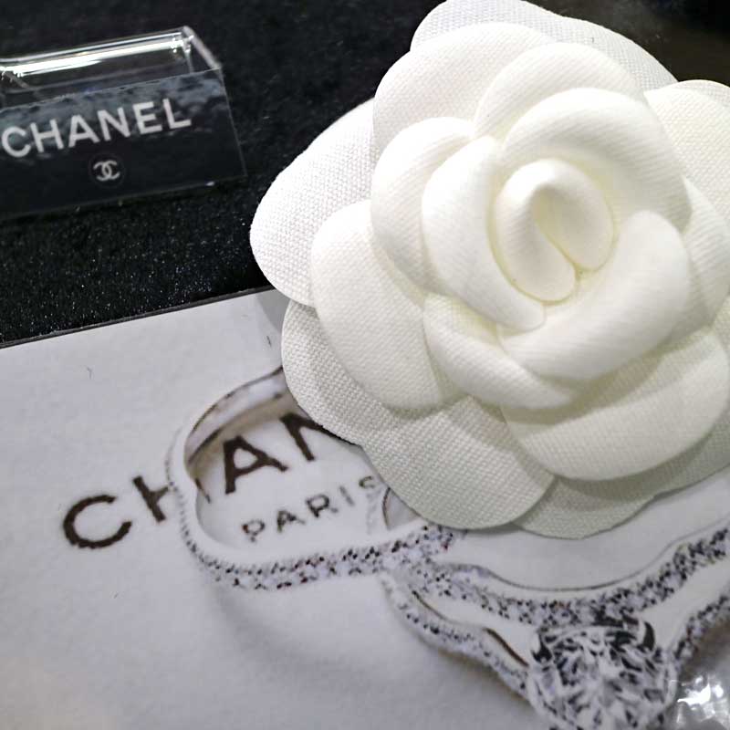 CHANEL カメリア コサージュ ピンブローチ ホワイト