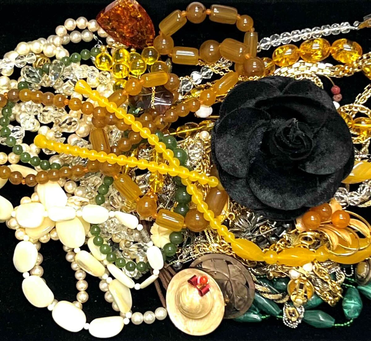 イミテーションアクセサリーを高く売るコツ | 買取実績 | 質屋かんてい