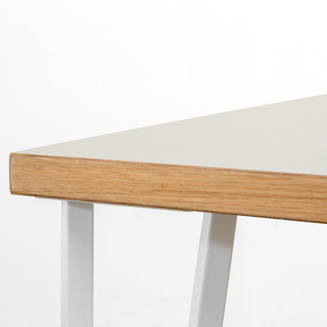 THE CAFE TABLE / リノリウム White Steel トライアングル Straight