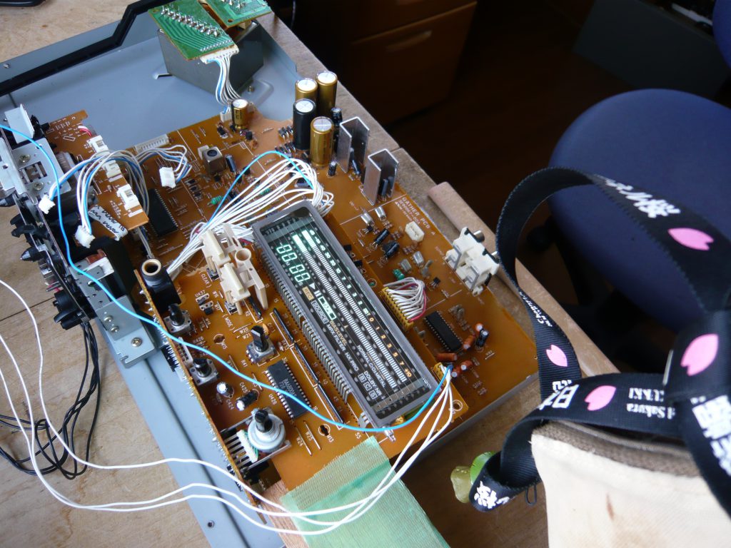 カセットデッキ TEAC V-1050 (修理編) | K&Rぴースケの雑語録