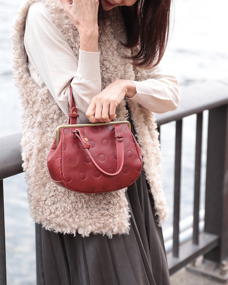 上品に決まる大人の水玉「キャンディ がま口 ミニ ボストンバッグ